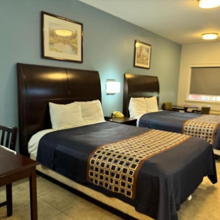 אדינבורג Texas Inn And Suites City Center At University Dr. מראה חיצוני תמונה