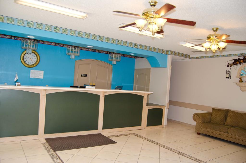 אדינבורג Texas Inn And Suites City Center At University Dr. מראה חיצוני תמונה