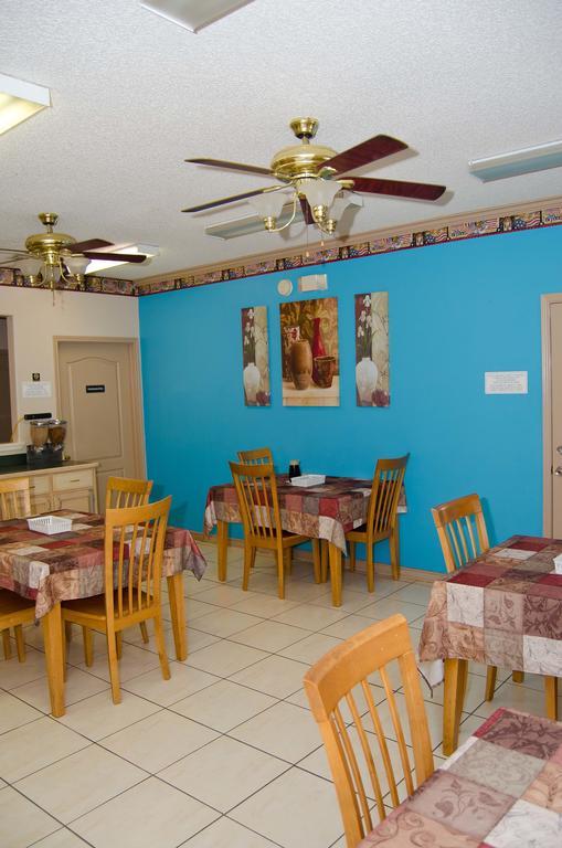 אדינבורג Texas Inn And Suites City Center At University Dr. מראה חיצוני תמונה