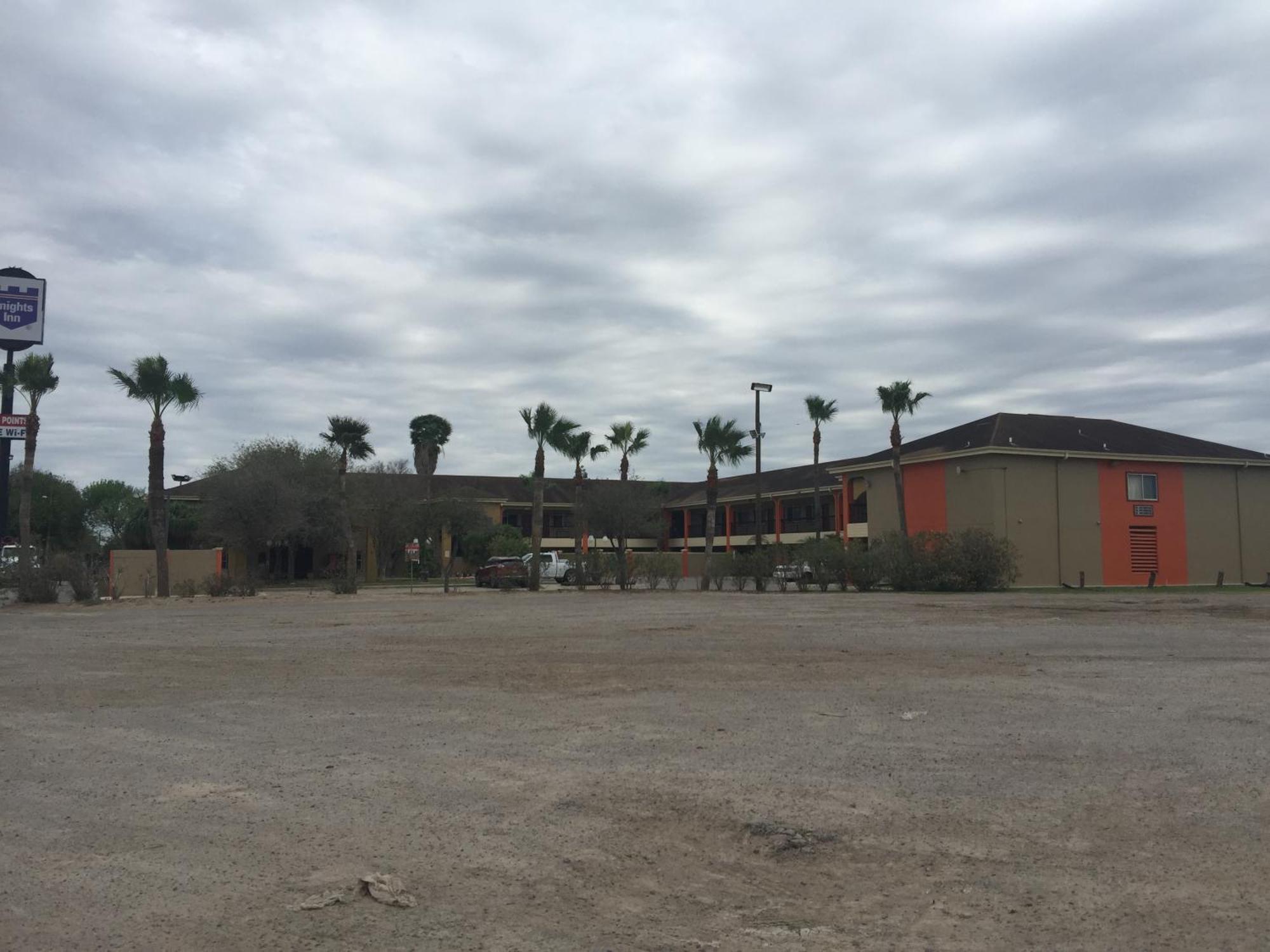 אדינבורג Texas Inn And Suites City Center At University Dr. מראה חיצוני תמונה