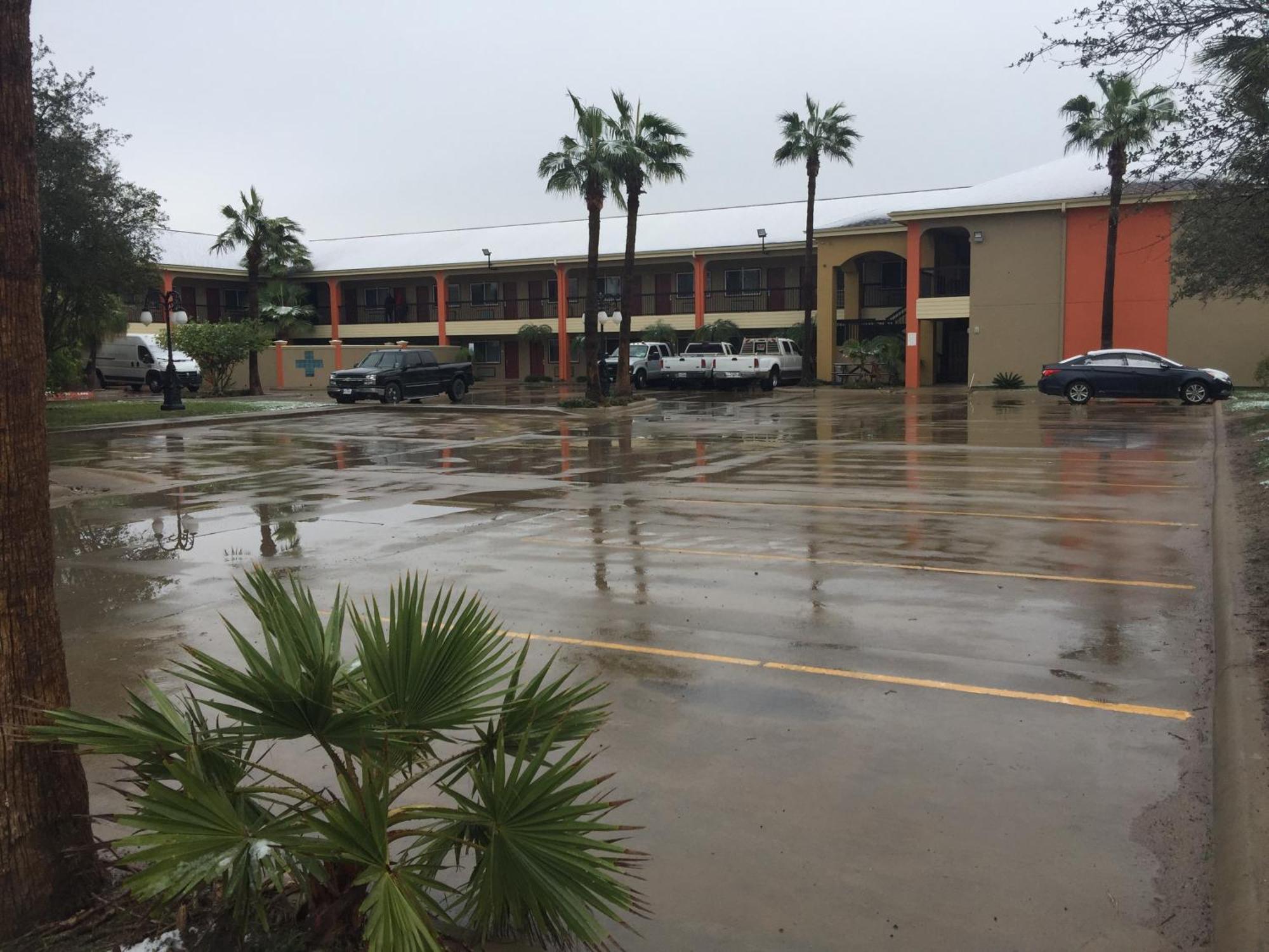 אדינבורג Texas Inn And Suites City Center At University Dr. מראה חיצוני תמונה