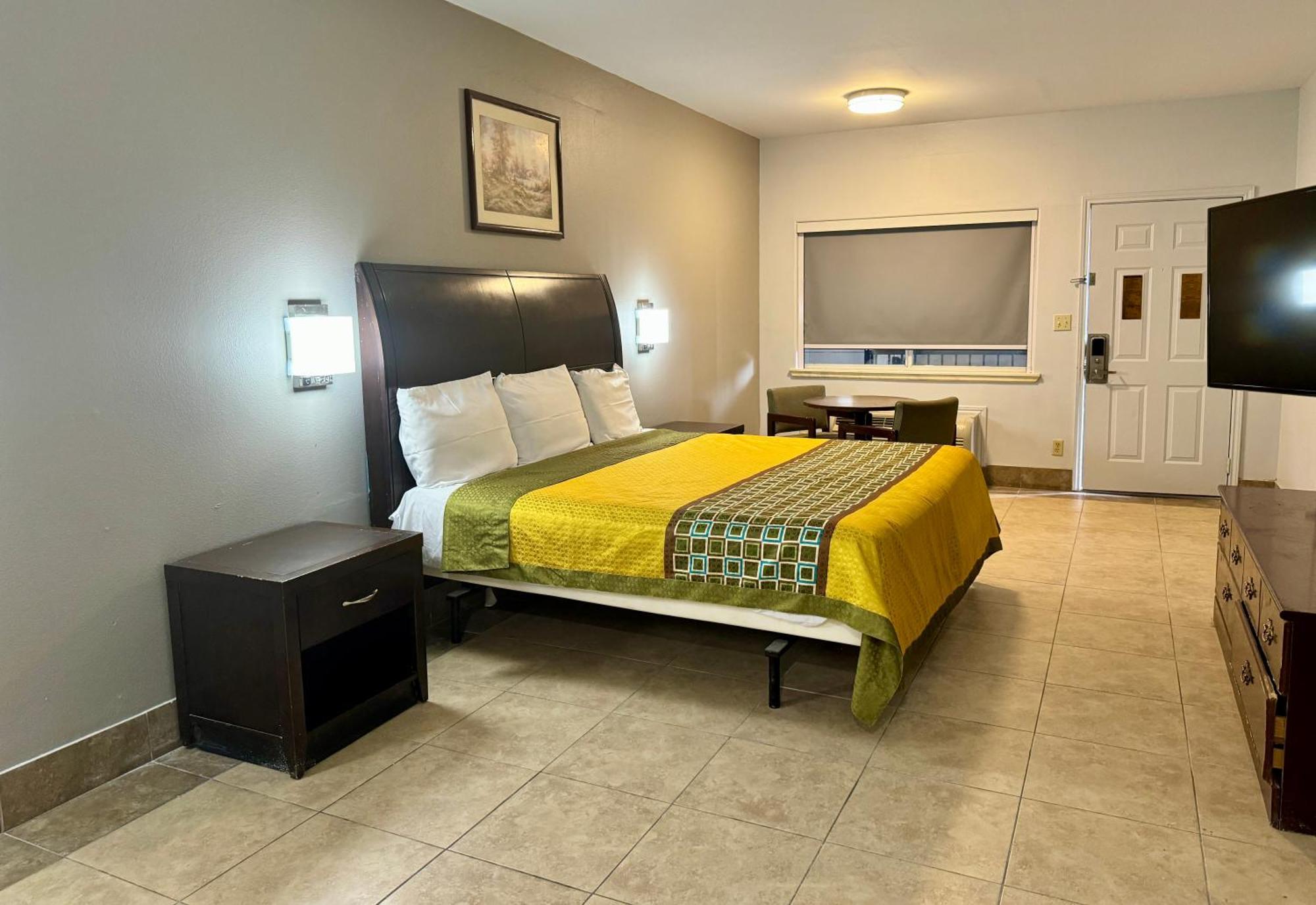 אדינבורג Texas Inn And Suites City Center At University Dr. מראה חיצוני תמונה