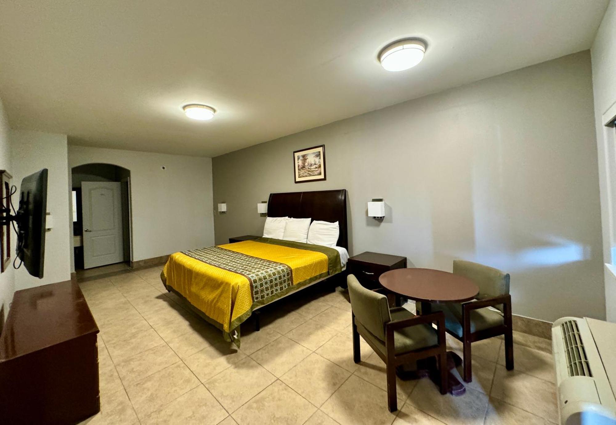 אדינבורג Texas Inn And Suites City Center At University Dr. מראה חיצוני תמונה