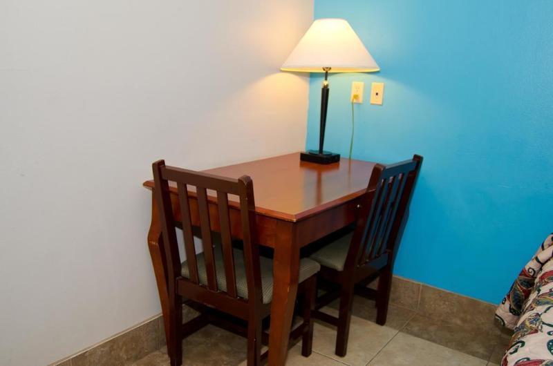 אדינבורג Texas Inn And Suites City Center At University Dr. מראה חיצוני תמונה