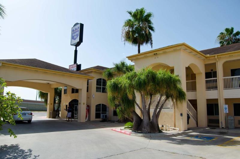 אדינבורג Texas Inn And Suites City Center At University Dr. מראה חיצוני תמונה