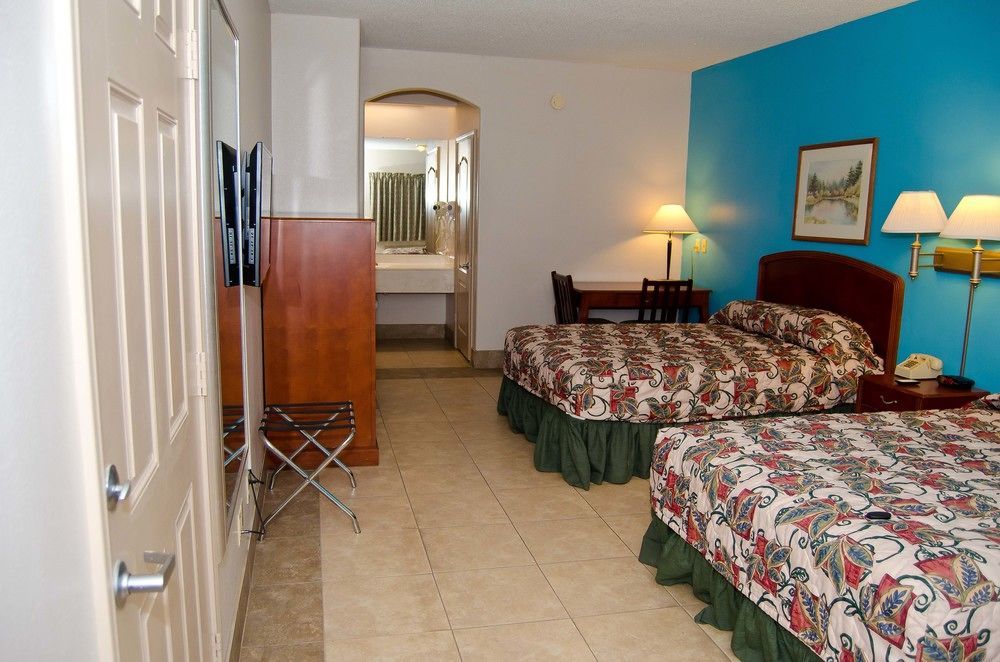 אדינבורג Texas Inn And Suites City Center At University Dr. מראה חיצוני תמונה